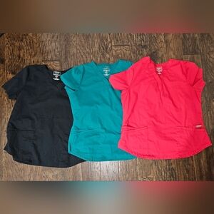 Set of Three Cherokee Scrub Tops in Black, Hunter Green, and Red Size Large